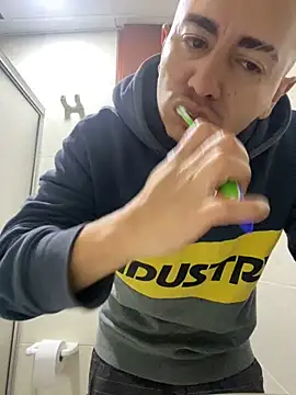 DanielGomez9 online show from 12.27.24