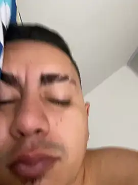 DanielGomez9 online show from 01.05.25