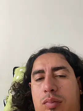 Snapshot of DanielGomez9 chatting on 07.26.26 DanielGomez9 online show from 07.26.26