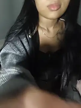 Livia Diaz online show from 05.17.26