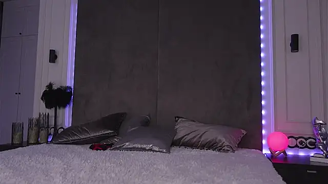 mila blvck online show from 02.05.25