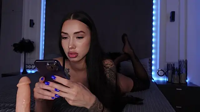 mila blvck online show from 09.10.25