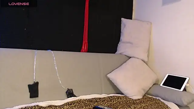 Snapshot of Strawberry_queen91 chatting on 02.05.25 Strawberry queen91 online show from 02.05.25