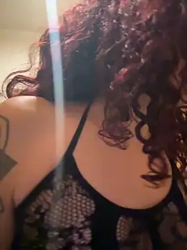 Snapshot of Strawberry_queen91 chatting on 10.14.25 Strawberry queen91 online show from 10.14.25