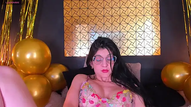 caro lyne  online show from 02.04.25