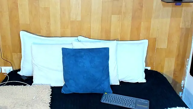 marianaa90 online show from 10.23.25