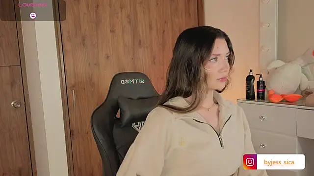 Snapshot of jessy__01 chatting on 10.01.25 jessy  01 online show from 10.01.25