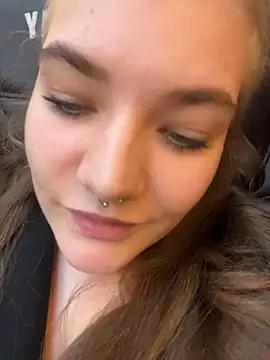 Snapshot of Holy_Tereza chatting on 05.22.26 Holy Tereza online show from 05.22.26