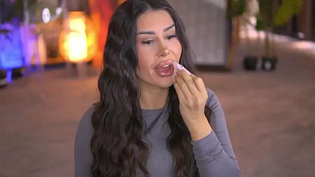 EvaZane online show from 01.26.25