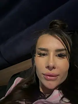 EvaZane online show from 02.15.25