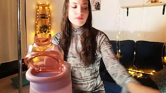 Snapshot of Melisa_cream chatting on 01.14.25 Melisa cream online show from 01.14.25