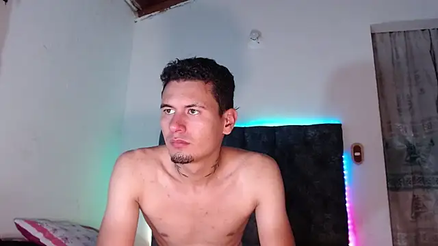 Snapshot of brandon_a_collin chatting on 12.24.24 brandon a collin online show from 12.24.24