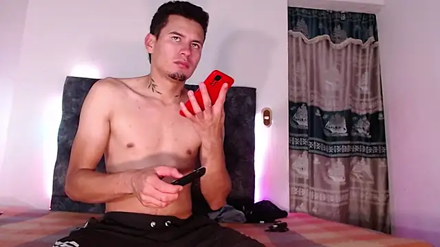 Snapshot of brandon_a_collin chatting on 12.26.24 brandon a collin online show from 12.26.24