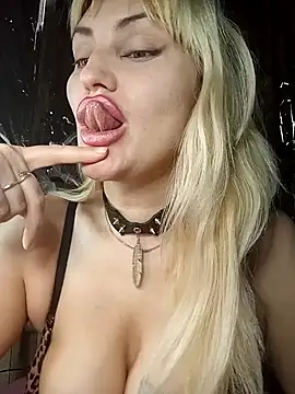 Freya Milf online show from 03.12.26