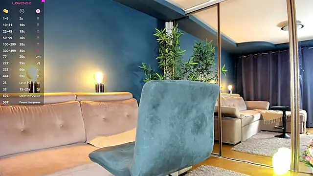 Snapshot of Project-Raven chatting on 03.13.25 Project-Raven online show from 03.13.25