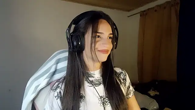 Snapshot of Dollbehavior_ chatting on 03.06.26 Dollbehavior online show from 03.06.26