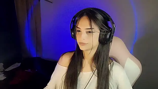 Dollbehavior  online show from 06.10.26