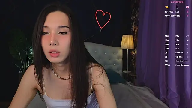 Kaia Sunshine Mia online show from 01.26.25