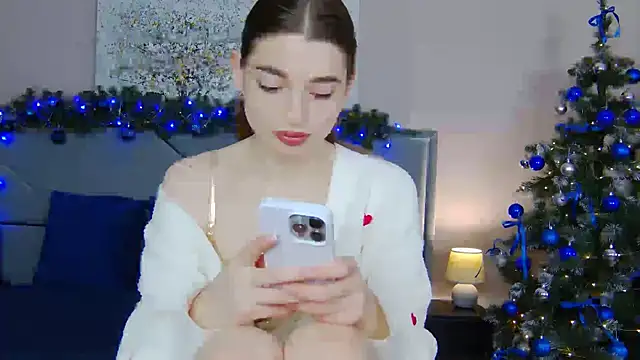 NicoleRosss online show from 12.21.25