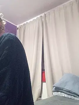 BritneyHudson online show from 10.13.25