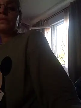 BritneyHudson online show from 10.19.25