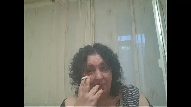 Snapshot of maturekorine chatting on 05.19.26 maturekorine online show from 05.19.26