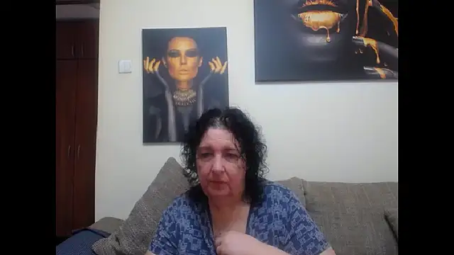Snapshot of maturekorine chatting on 05.25.26 maturekorine online show from 05.25.26