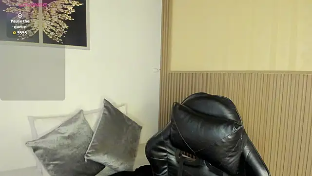 Snapshot of summer_night_ chatting on 02.12.26 summer night online show from 02.12.26