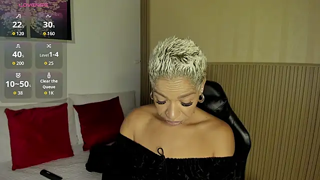 Snapshot of summer_night_ chatting on 02.24.26 summer night online show from 02.24.26