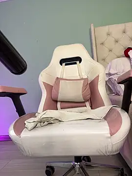 sharon leone26 online show from 12.14.25