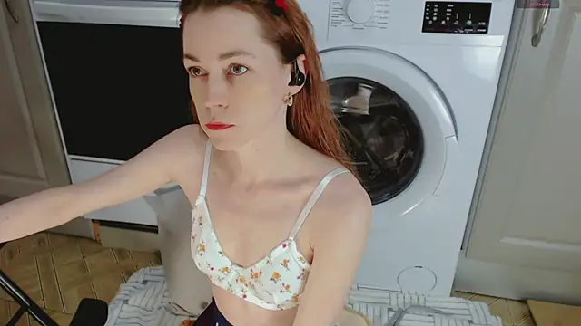 Amina Barbarian online show from 09.22.25