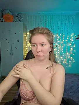 Snapshot of D0nna_ chatting on 04.24.26 D0nna online show from 04.24.26