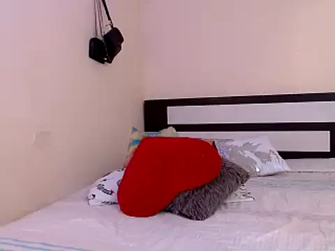 chika hellar online show from 02.14.25