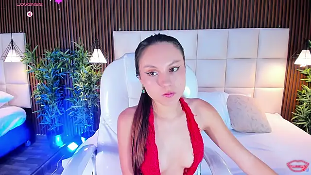 LindsyCater online show from 11.10.25