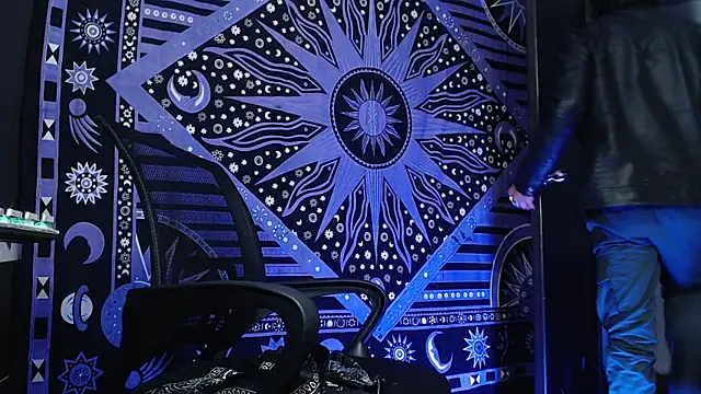 Dicaprioo  online show from 02.11.25