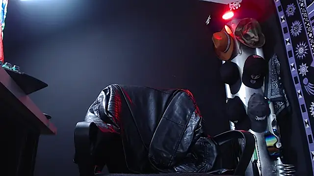 Dicaprioo  online show from 03.05.25