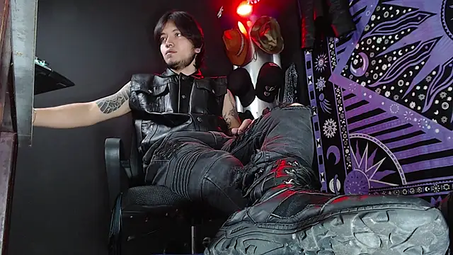 Dicaprioo  online show from 03.10.25