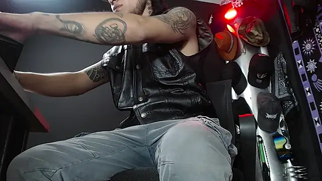 Dicaprioo  online show from 03.14.25