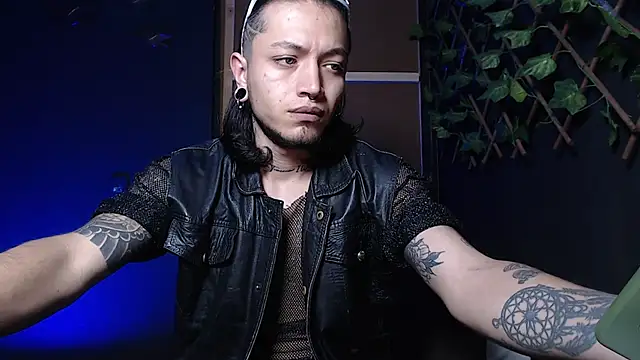 Dicaprioo  online show from 10.24.25