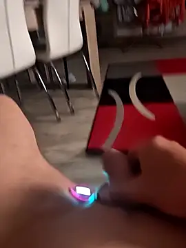 Szeltolo001 online show from 04.07.26