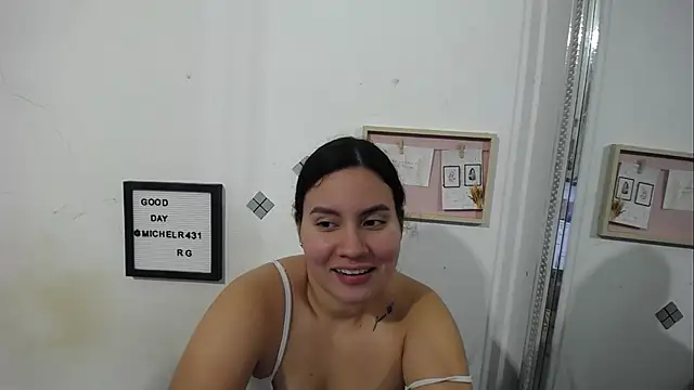 Mia  reys online show from 10.14.25