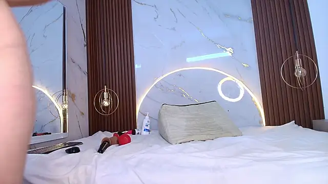 dahianthompson online show from 02.26.25