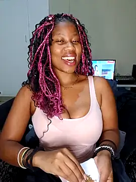 Snapshot of PerfectionBerrie chatting on 11.15.25 PerfectionBerrie online show from 11.15.25