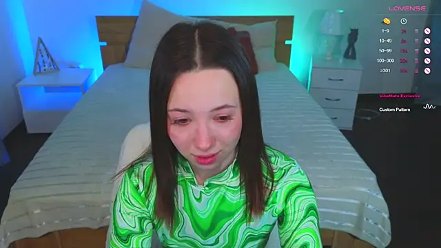 Hayle Hill online show from 01.14.25