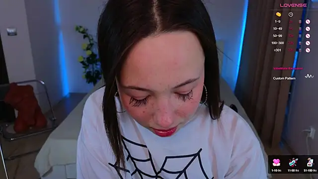 Hayle Hill online show from 01.26.25