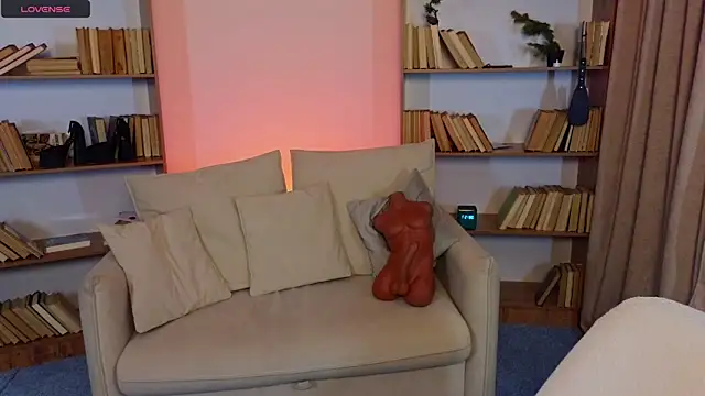 Hayle Hill online show from 02.07.25