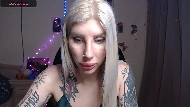 Snapshot of BLACKPeonyy chatting on 01.15.25 BLACKPeonyy online show from 01.15.25