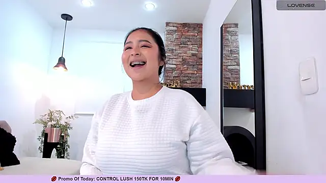Snapshot of _alaiasmile_ chatting on 03.15.25 alaiasmile online show from 03.15.25