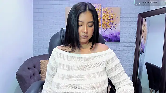 Snapshot of _alaiasmile_ chatting on 09.18.25 alaiasmile online show from 09.18.25