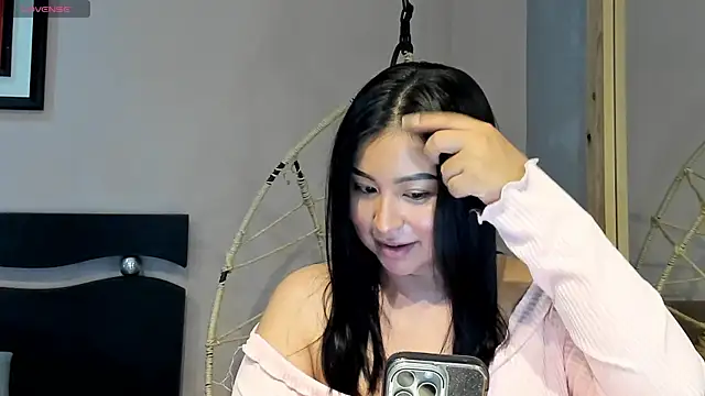 Snapshot of _alaiasmile_ chatting on 09.22.25 alaiasmile online show from 09.22.25